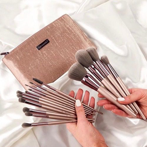 Lavish Elegance 15 Piece Brush Set With Cosmetic Bag