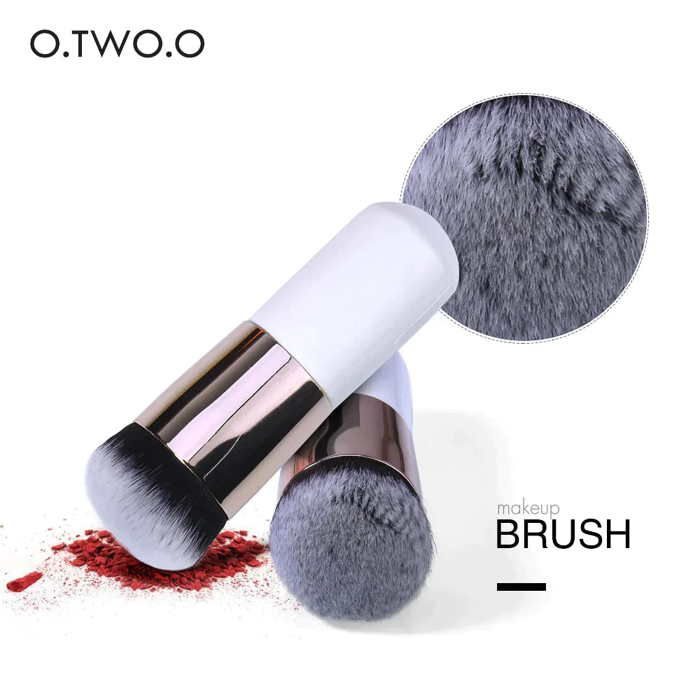 O.TWO.O Fluffy Brush